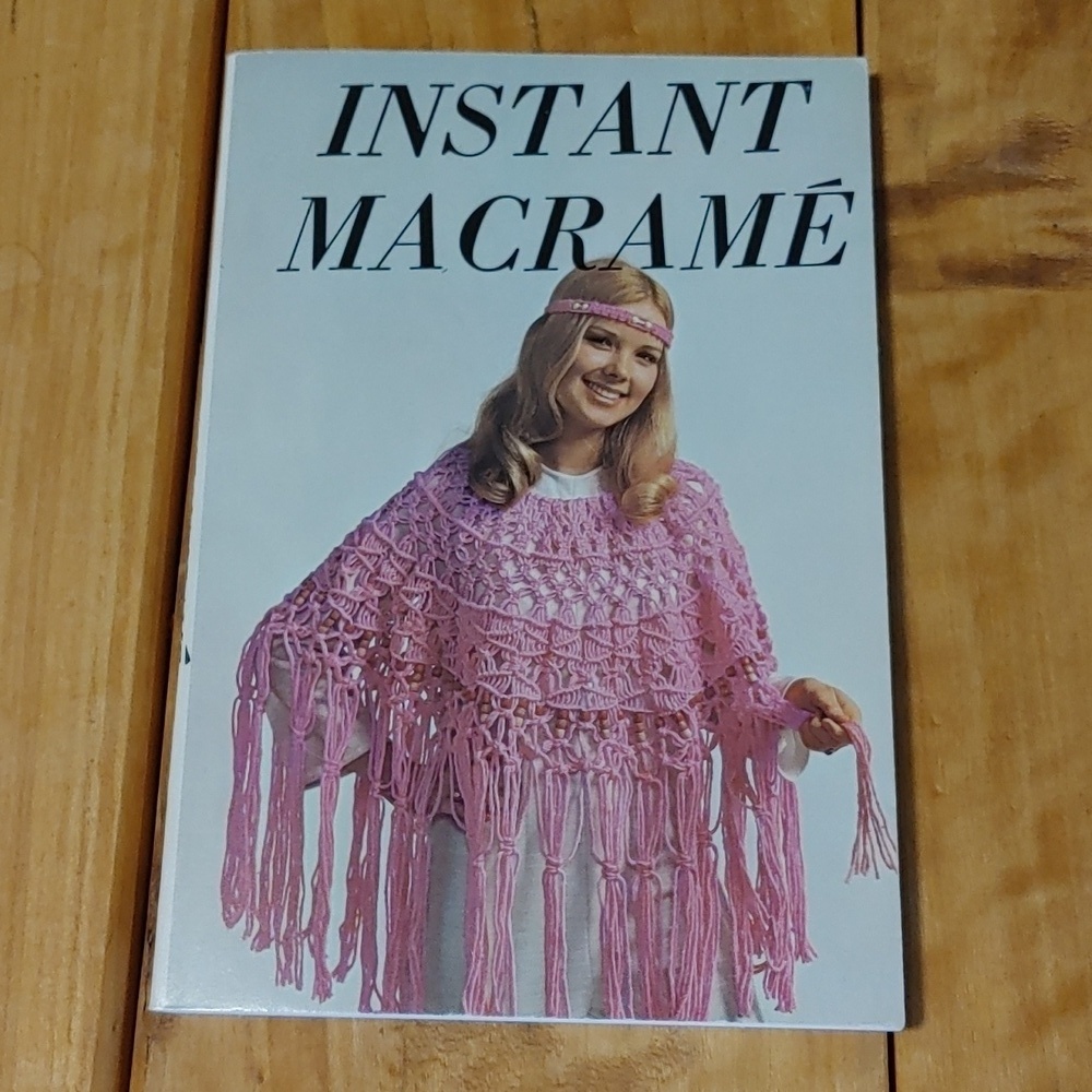 🍁Vintage Macrame Book 1971